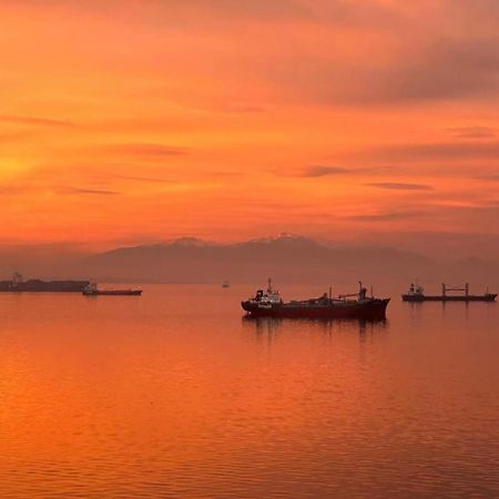 Iconic Salonica Suite Seafront ภายนอก รูปภาพ