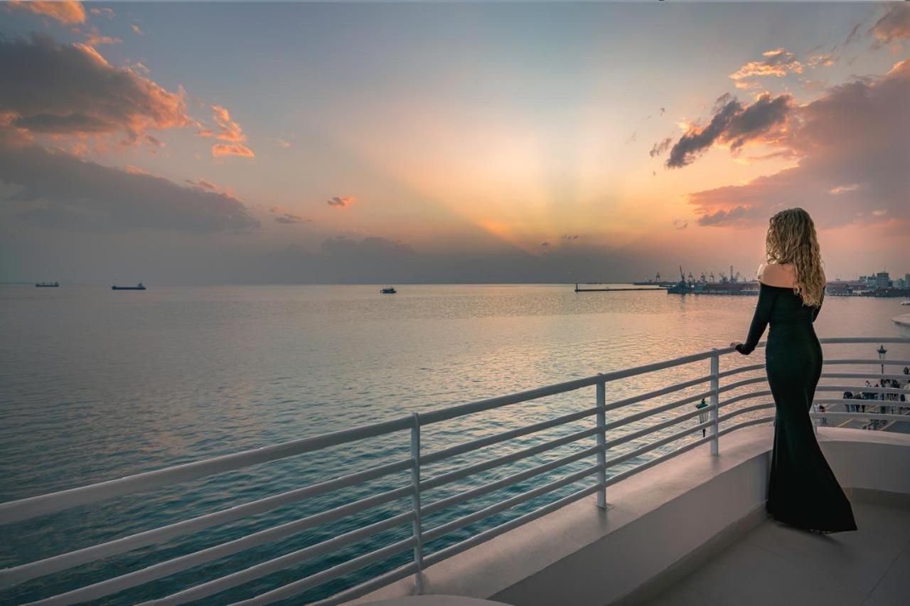 Iconic Salonica Suite Seafront ภายนอก รูปภาพ